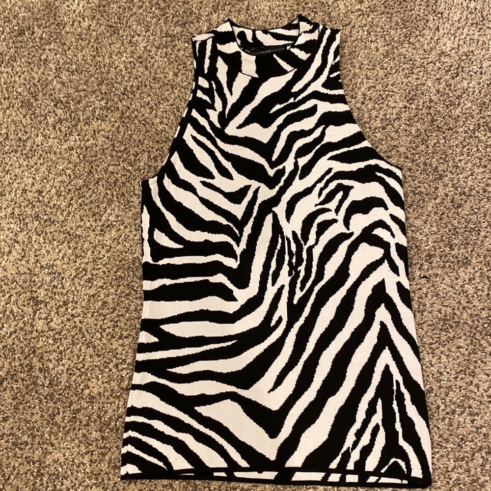 White House Black Markwt Top